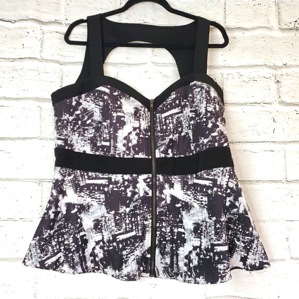 City Chic Black and white city lights zip up corset peplum size small = size 16